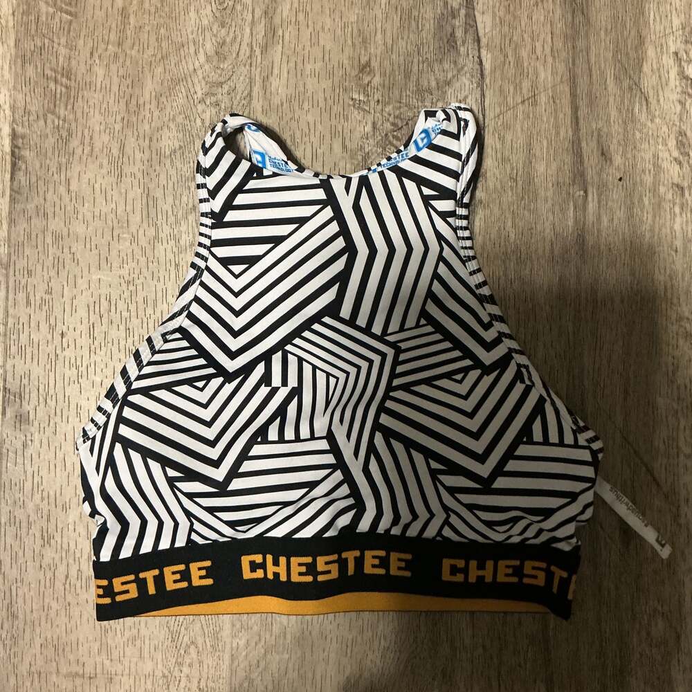 The Chestee Black & White Geometric High-Neck Sports Bra